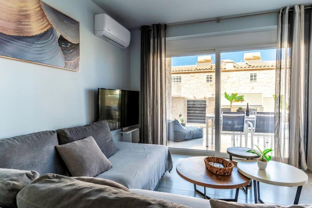Zefyros Suite , Seafront Retreat ! Pánormos Exteriör bild