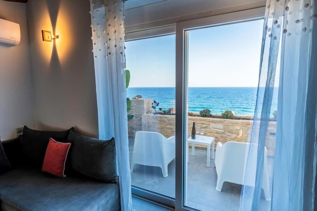 Zefyros Suite , Seafront Retreat ! Pánormos Exteriör bild